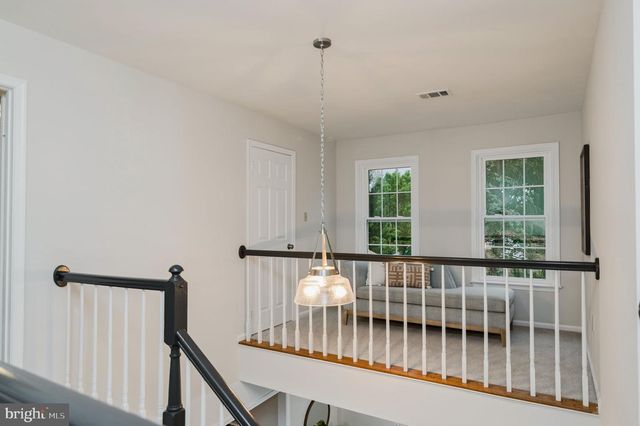 1278 MASON MILL CT, Herndon, VA 20170