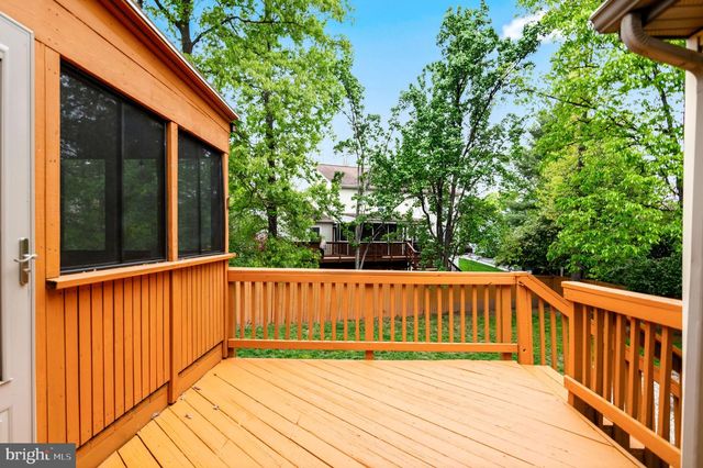 1278 MASON MILL CT, Herndon, VA 20170