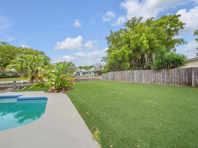4401 NE 15th Terrace, Oakland Park, FL 33334