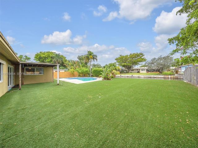 4401 NE 15th Terrace, Oakland Park, FL 33334
