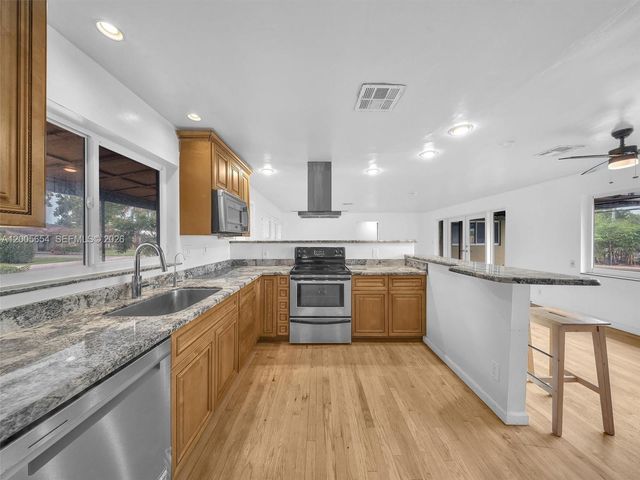 4401 NE 15th Terrace, Oakland Park, FL 33334