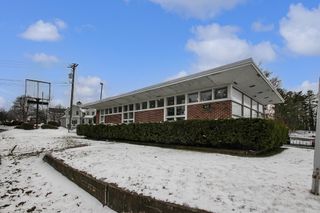 460 Broadway, Methuen, MA 01844