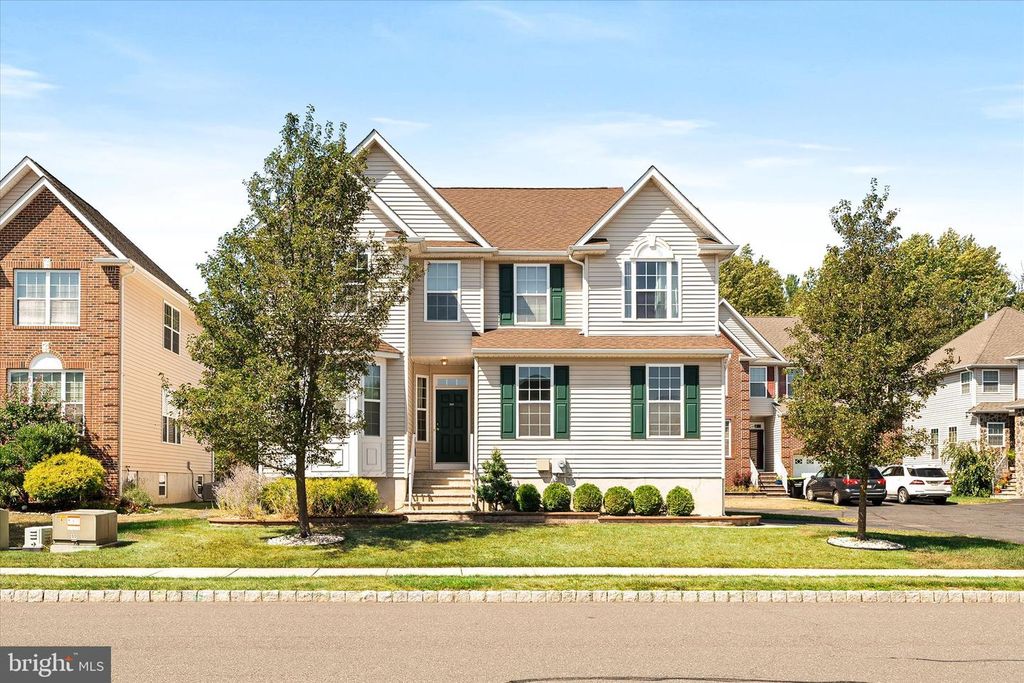 221 MORNING GLORY DR, Monroe Twp, NJ 08831