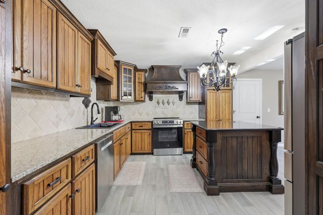 3113 Woodland Drive, Joplin, MO 64804