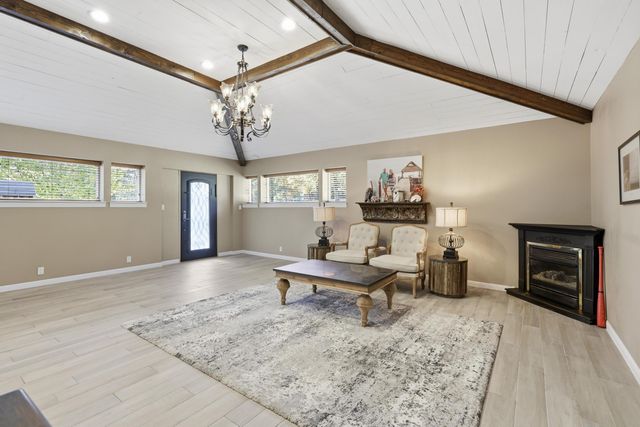 3113 Woodland Drive, Joplin, MO 64804