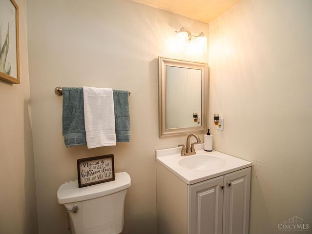 5229 Headgates Road, Fairfield Twp, OH 45011