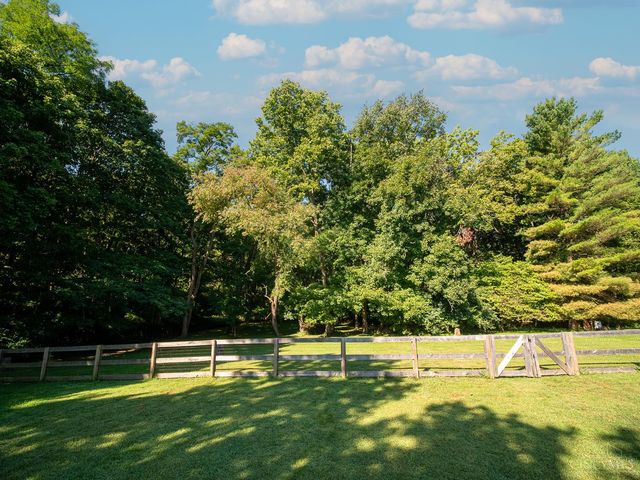 5229 Headgates Road, Fairfield Twp, OH 45011