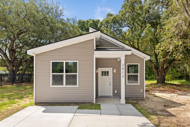 2013 Robertson Boulevard, North Charleston, SC 29406