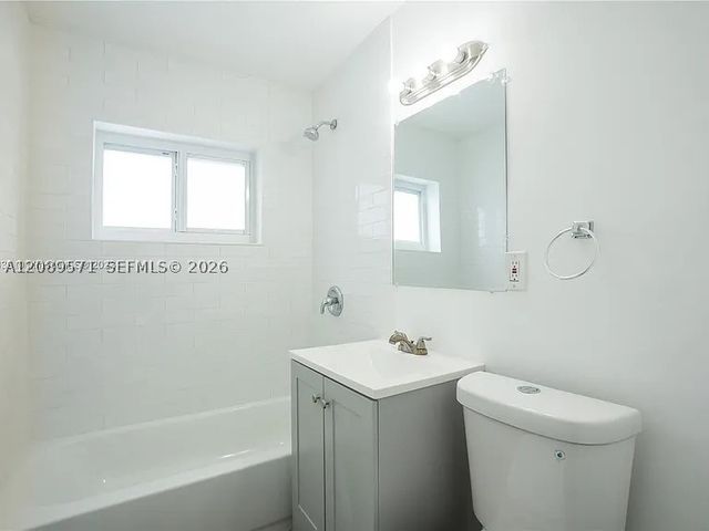 1818 Sherman St 2, Hollywood, FL 33020
