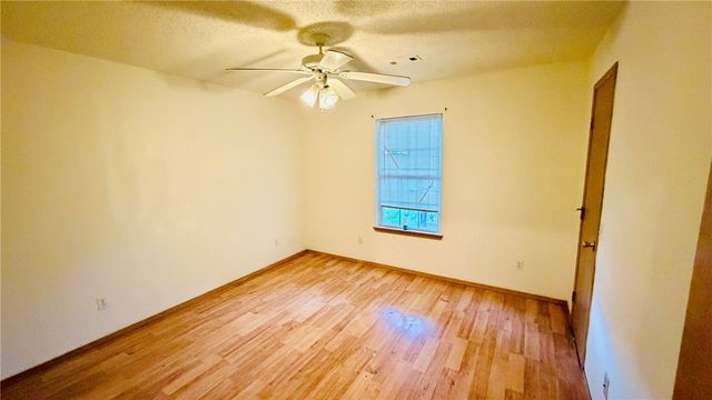 42 Burnett Circle, Bentonville, AR 72712