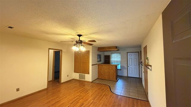 42 Burnett Circle, Bentonville, AR 72712