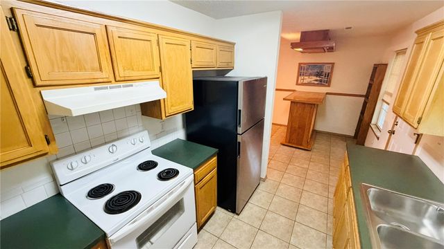 42 Burnett Circle, Bentonville, AR 72712