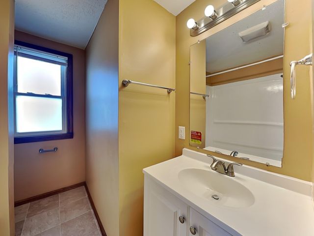 2910 Louisiana Avenue N, Crystal, MN 55427