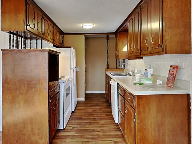 2910 Louisiana Avenue N, Crystal, MN 55427