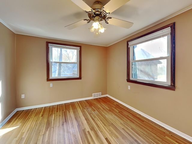 2910 Louisiana Avenue N, Crystal, MN 55427