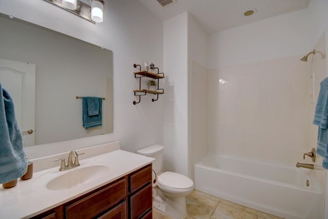 8828 Monsoon Road NW, Albuquerque, NM 87120