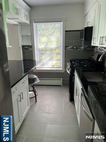 1620 Valley Street 2B, Fort Lee, NJ 07024