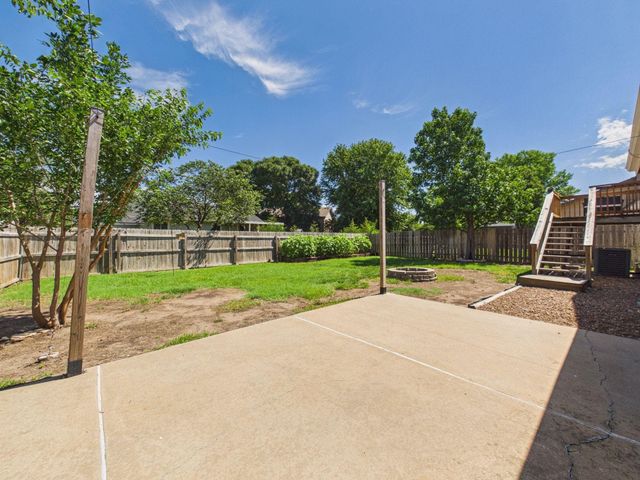 10814 W Stafford St, Wichita, KS 67209