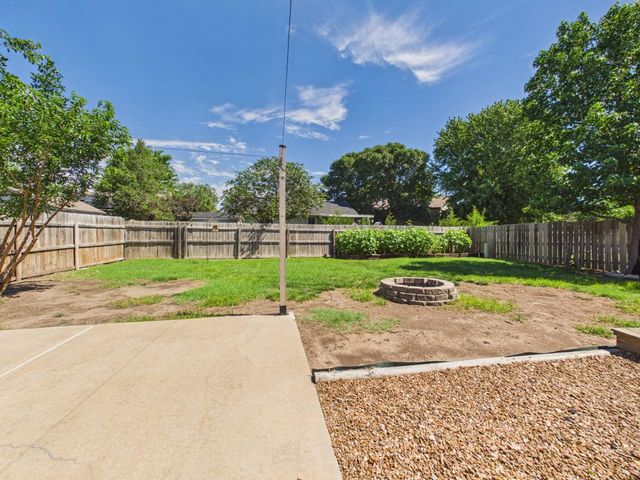 10814 W Stafford St, Wichita, KS 67209