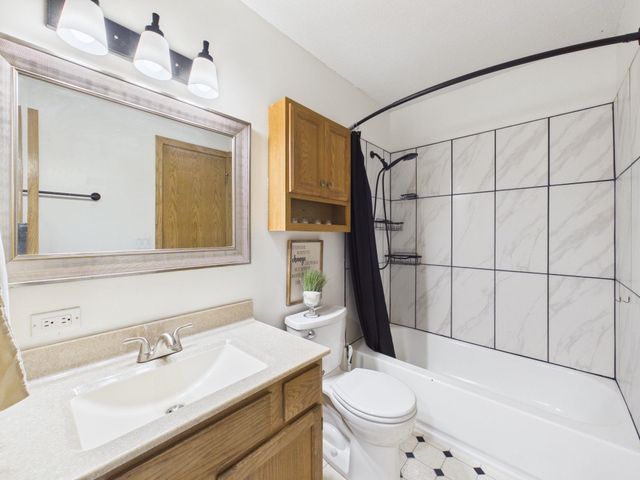 10814 W Stafford St, Wichita, KS 67209