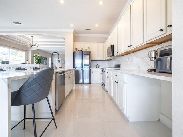 903 NW 167th Ave, Pembroke Pines, FL 33028