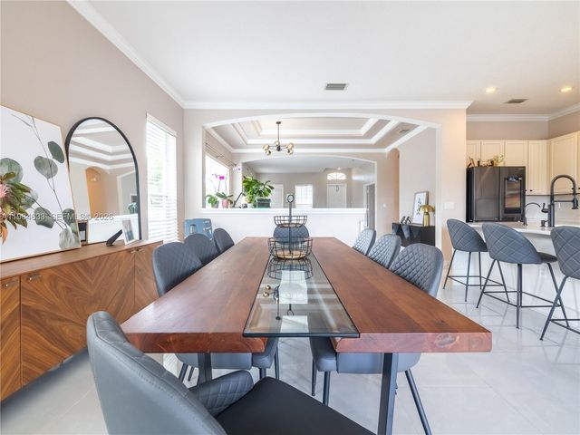 903 NW 167th Ave, Pembroke Pines, FL 33028