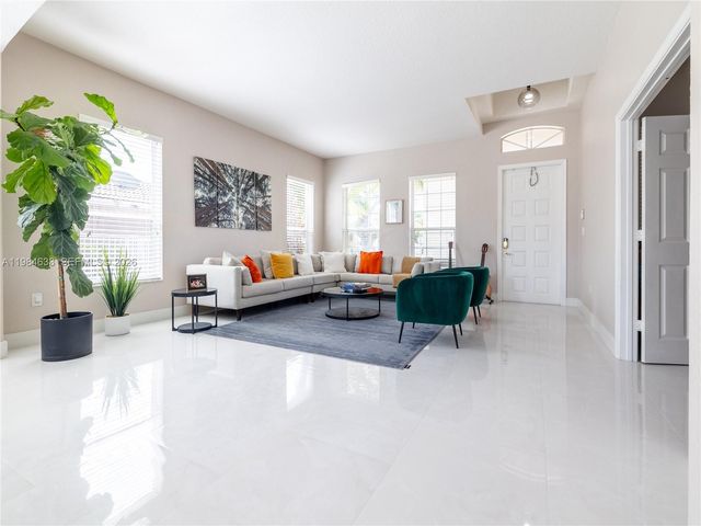 903 NW 167th Ave, Pembroke Pines, FL 33028