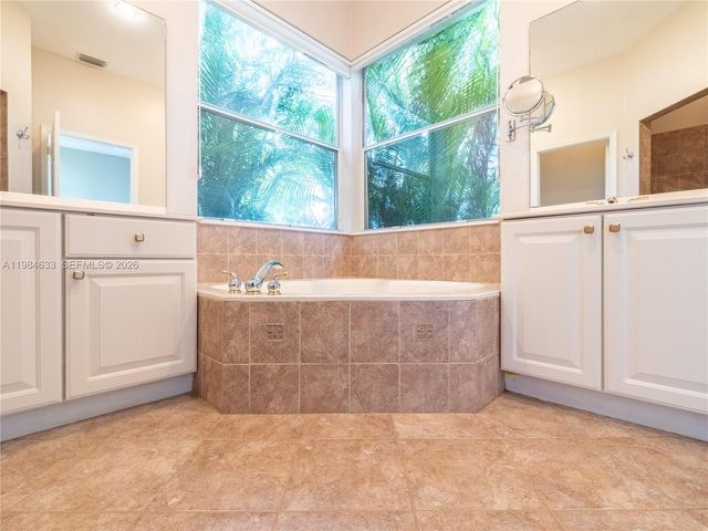 903 NW 167th Ave, Pembroke Pines, FL 33028
