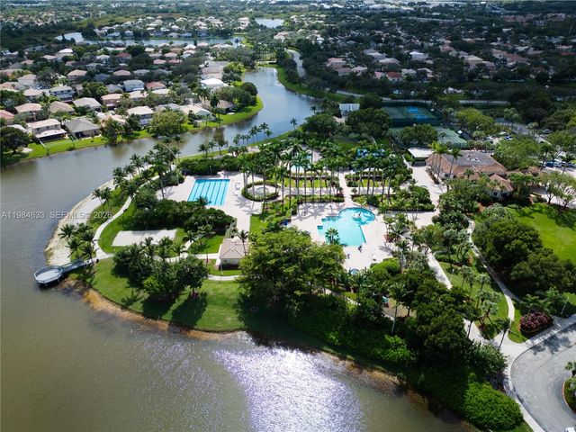 903 NW 167th Ave, Pembroke Pines, FL 33028