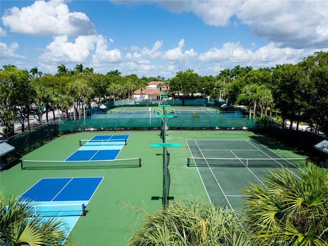 903 NW 167th Ave, Pembroke Pines, FL 33028