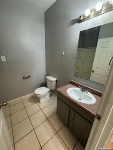 1707 Dawson St Apt 2101, San Antonio, TX 78202