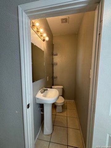 1707 Dawson St Apt 2101, San Antonio, TX 78202