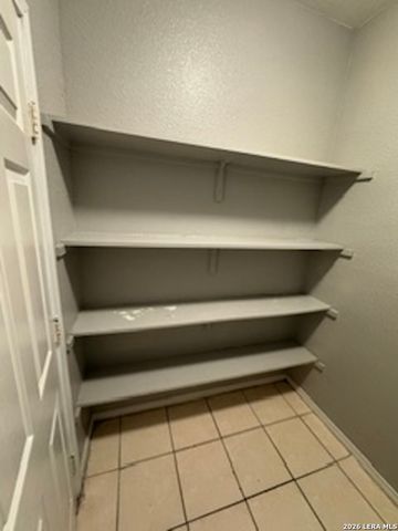1707 Dawson St Apt 2101, San Antonio, TX 78202