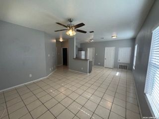 1707 Dawson St Apt 2101, San Antonio, TX 78202