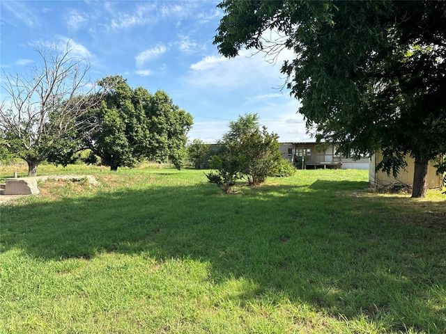 1630 Cross Road, Altus, OK 73521