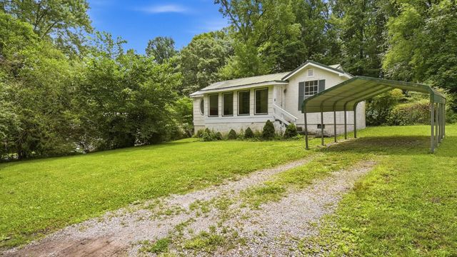 415 Hickory Street, Rossville, GA 30741