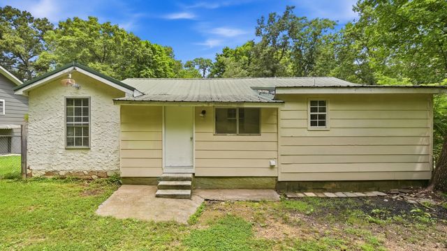 415 Hickory Street, Rossville, GA 30741