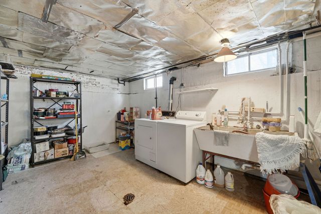 6911-6909 W Niles Terrace, Niles, IL 60714