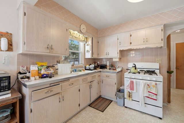 6911-6909 W Niles Terrace, Niles, IL 60714