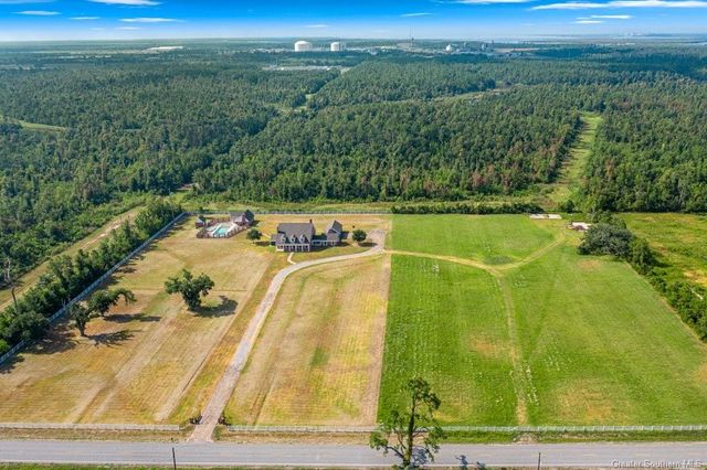 3823 Haymark Road, Lake Charles, LA 70605
