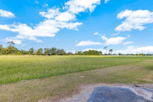 3823 Haymark Road, Lake Charles, LA 70605