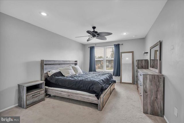 2061 HARBOUR DR, Palmyra, NJ 08065