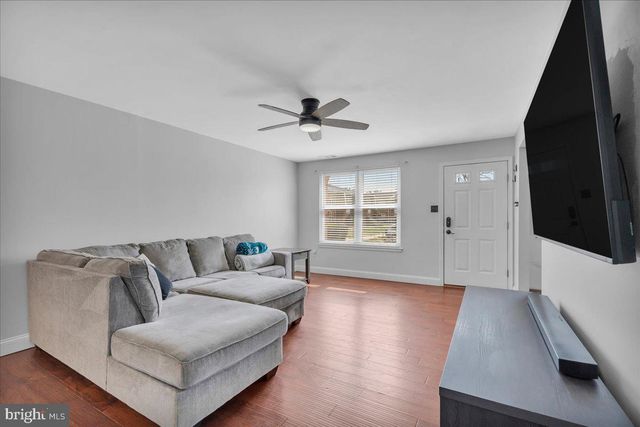 2061 HARBOUR DR, Palmyra, NJ 08065