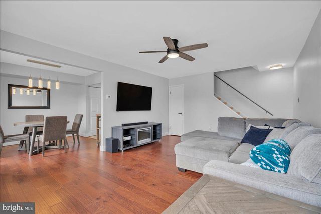 2061 HARBOUR DR, Palmyra, NJ 08065