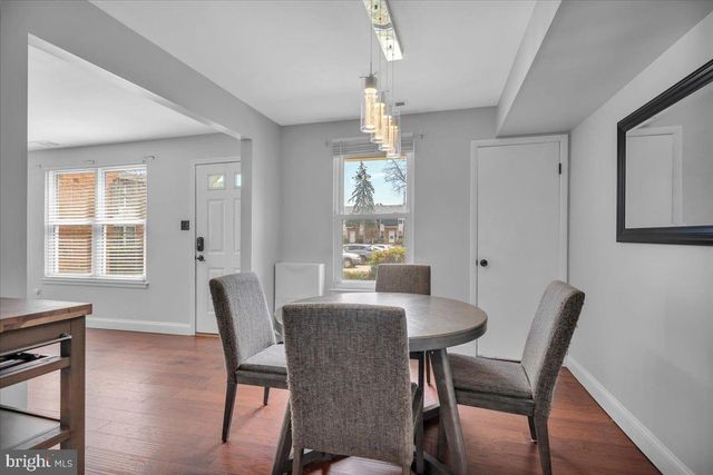 2061 HARBOUR DR, Palmyra, NJ 08065