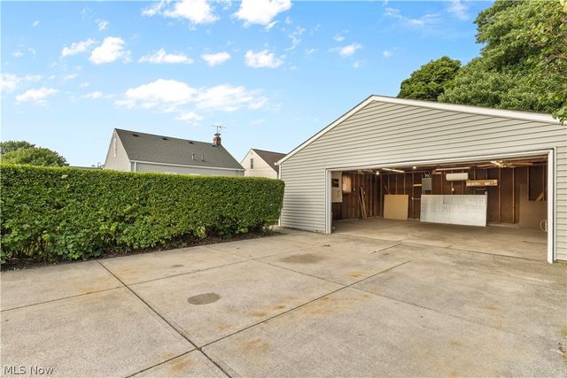 5915 Forest Avenue, Parma, OH 44129