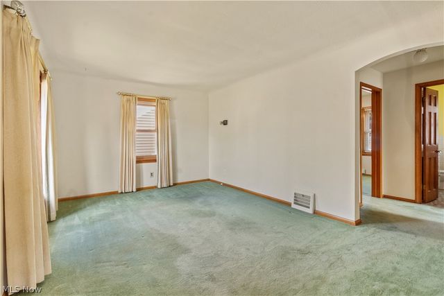 5915 Forest Avenue, Parma, OH 44129