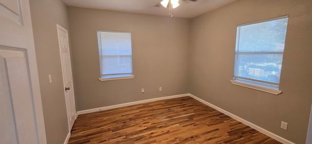 326 N Denver Street, Dallas, TX 75203
