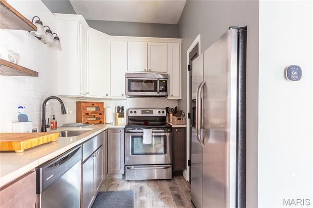 906 Hickory Street, St Louis, MO 63104
