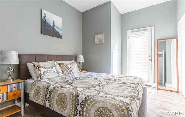 906 Hickory Street, St Louis, MO 63104